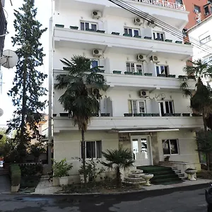 La Favorita 3*, Tirana Albánia