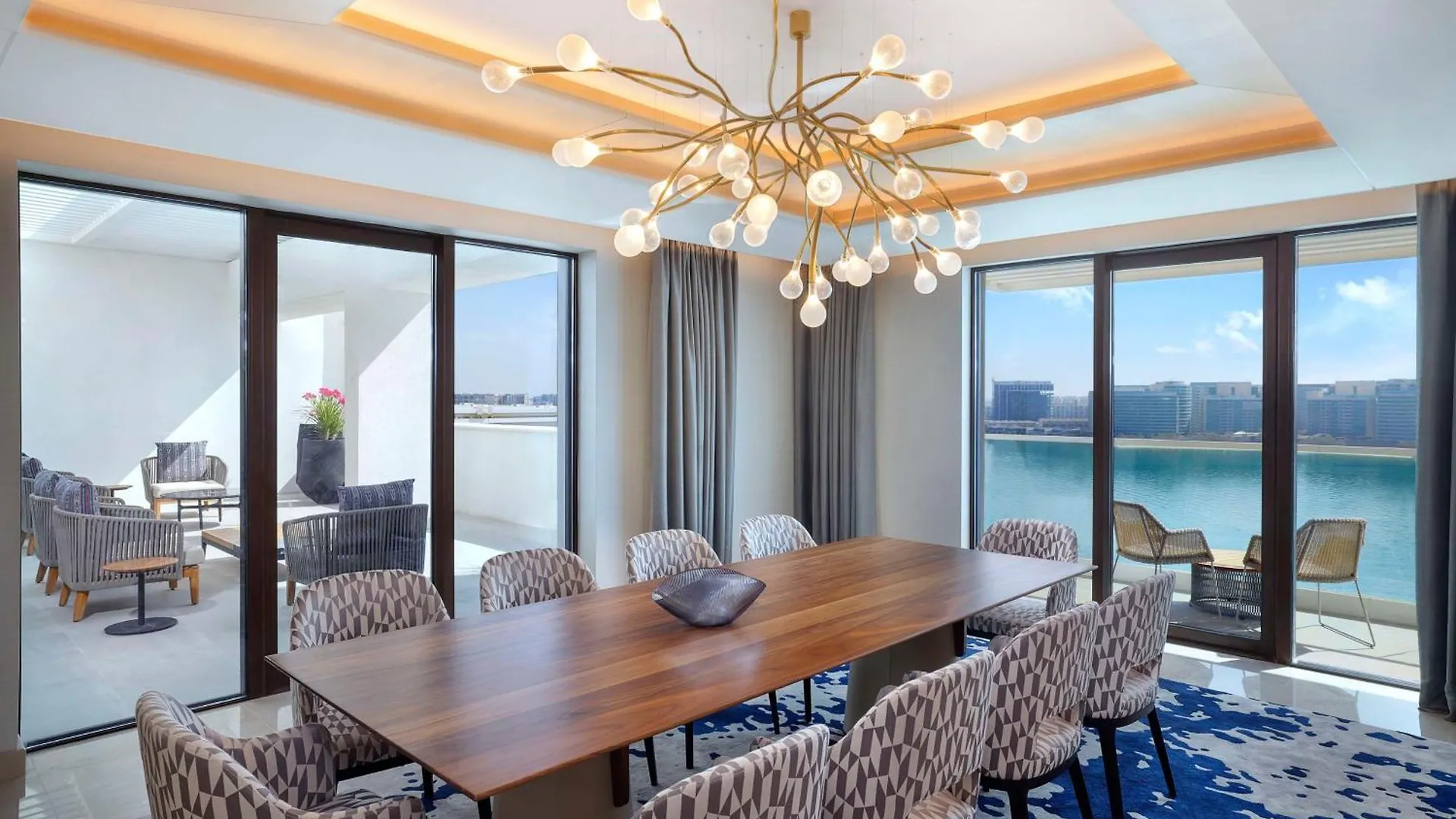 Hilton Abu Dhabi Yas Island Hotel 5*,