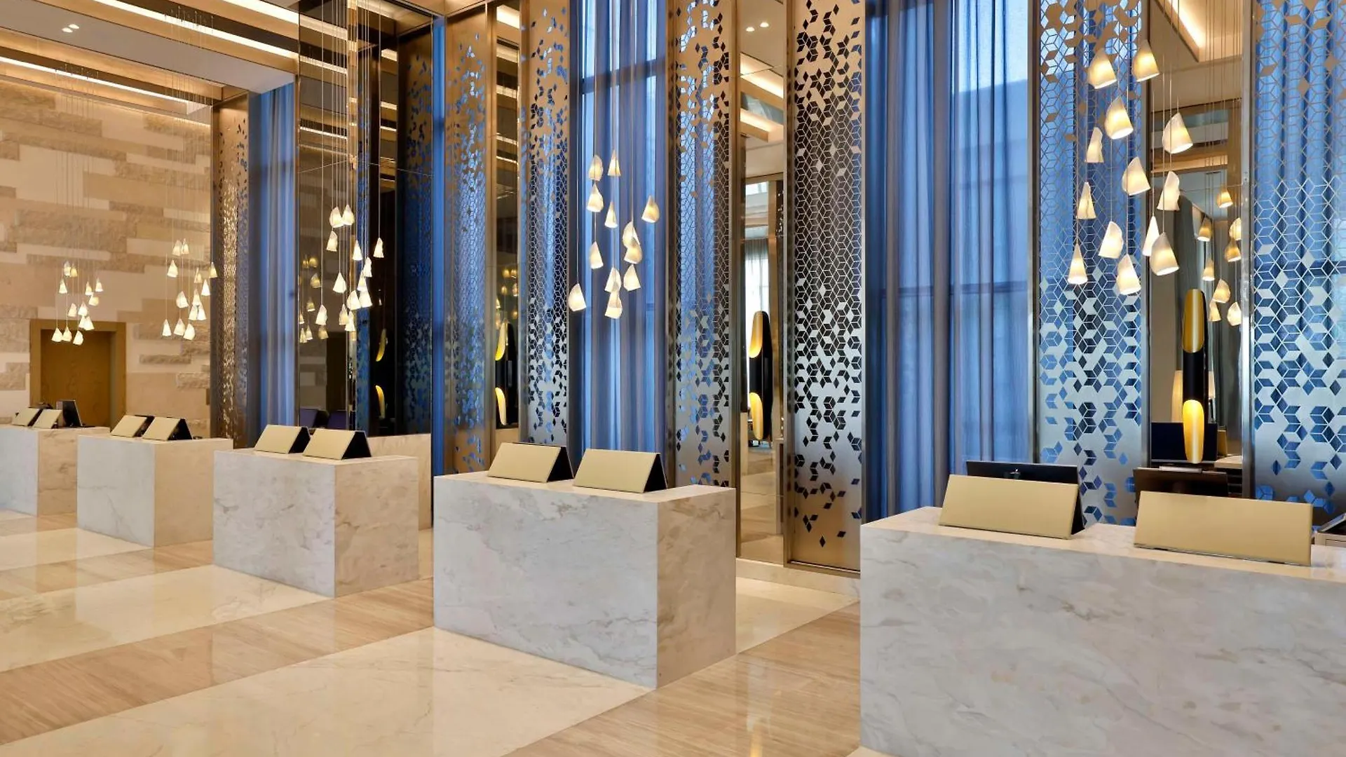 Hilton Abu Dhabi Yas Island Hotel 5*,