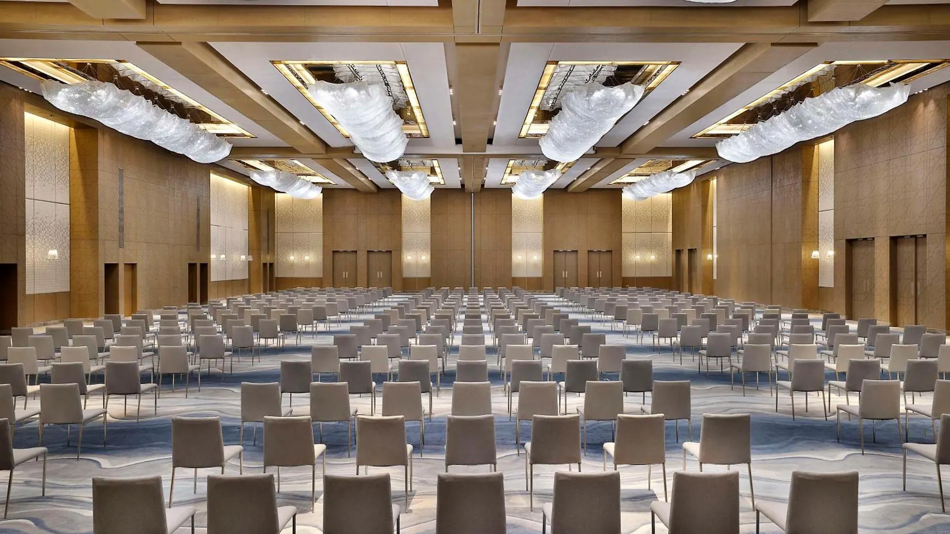 Hilton Abu Dhabi Yas Island Hotel 5*,