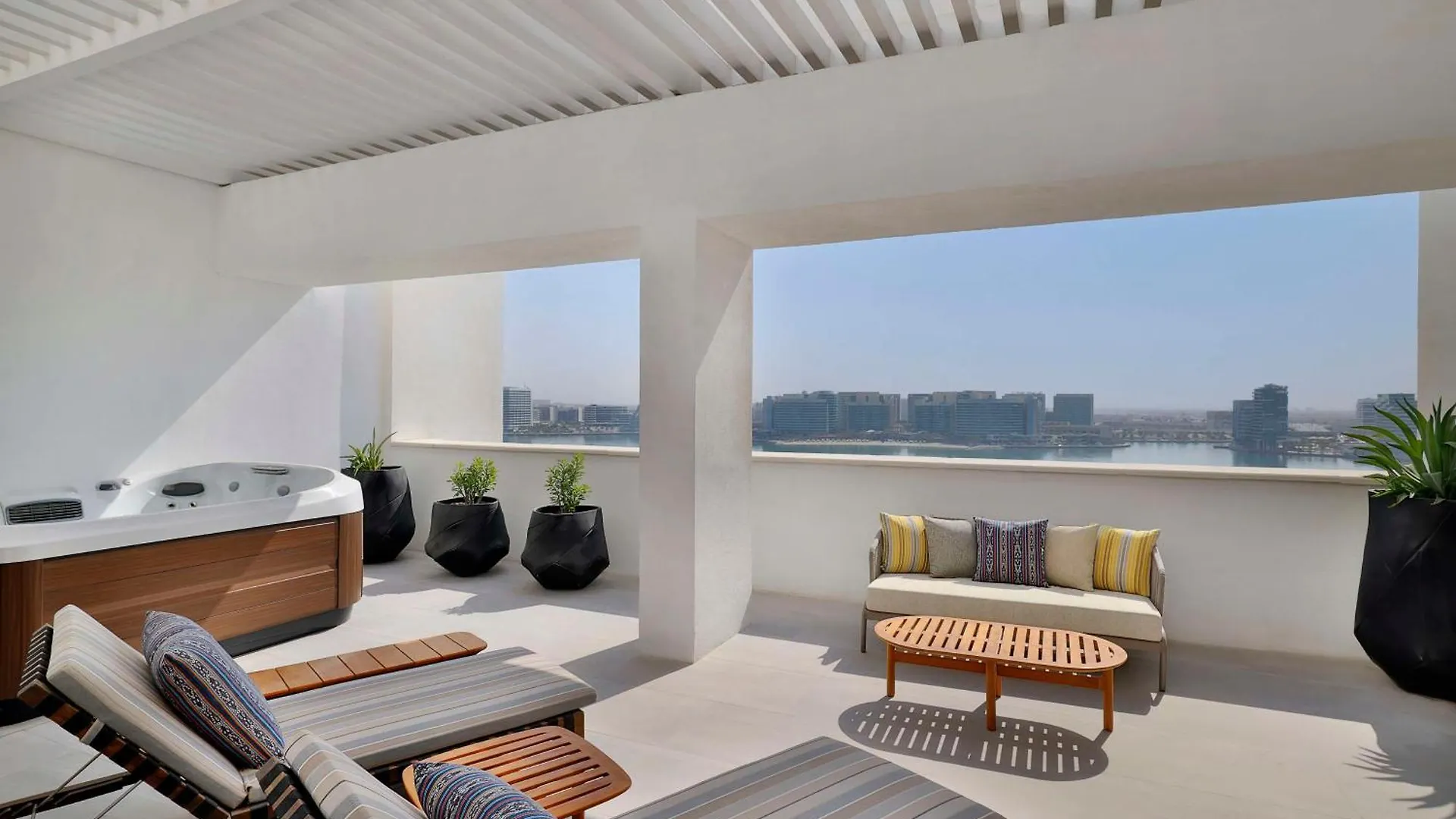 ***** Resort Hilton Abu Dhabi Yas Island Hotel United Arab Emirates