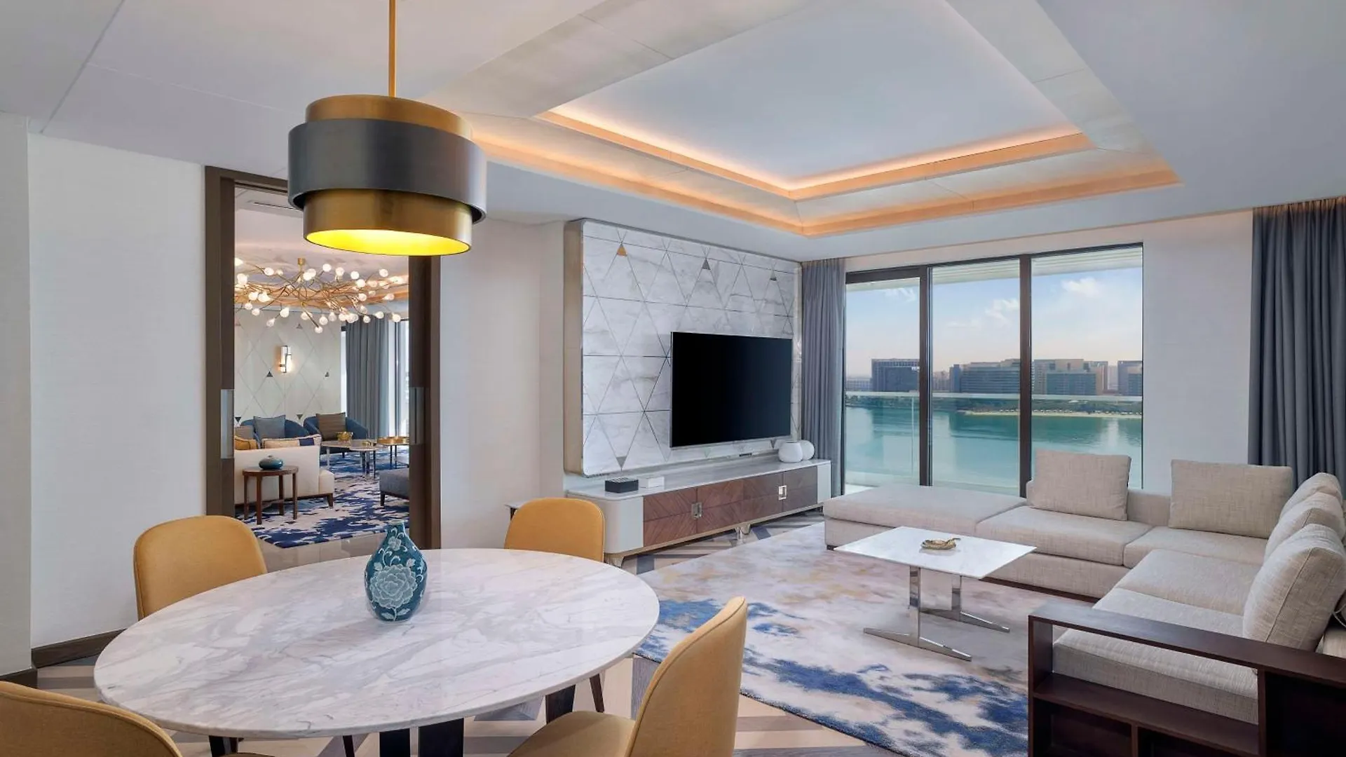 Hilton Abu Dhabi Yas Island Hotel 5*,